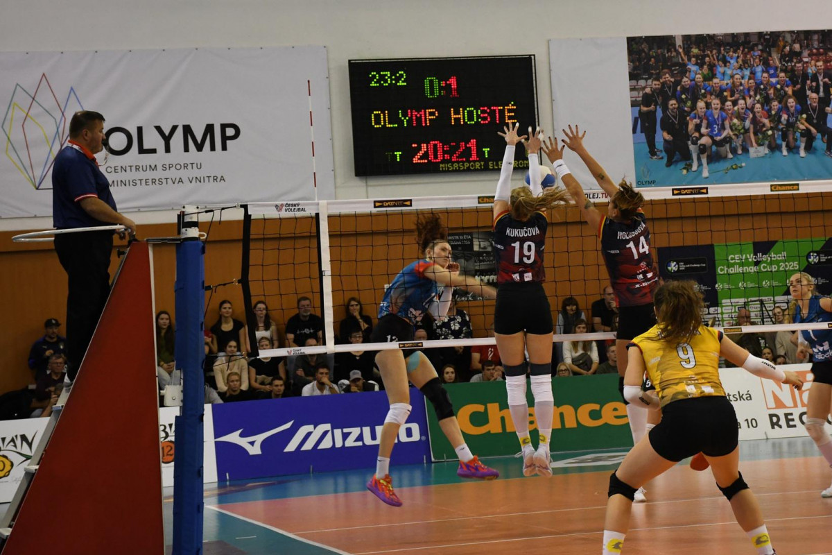 V Praze se po 11 letech hrálo extraligové derby volejbalistek ... Olymp - Lvice 0:3 V Praze se po 11 letech hrálo extraligové derby volejbalistek ... Olymp - Lvice 0:3